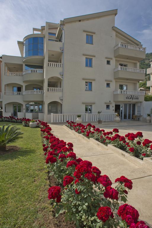 Vila V Lux Apartments Petrovac Екстериор снимка