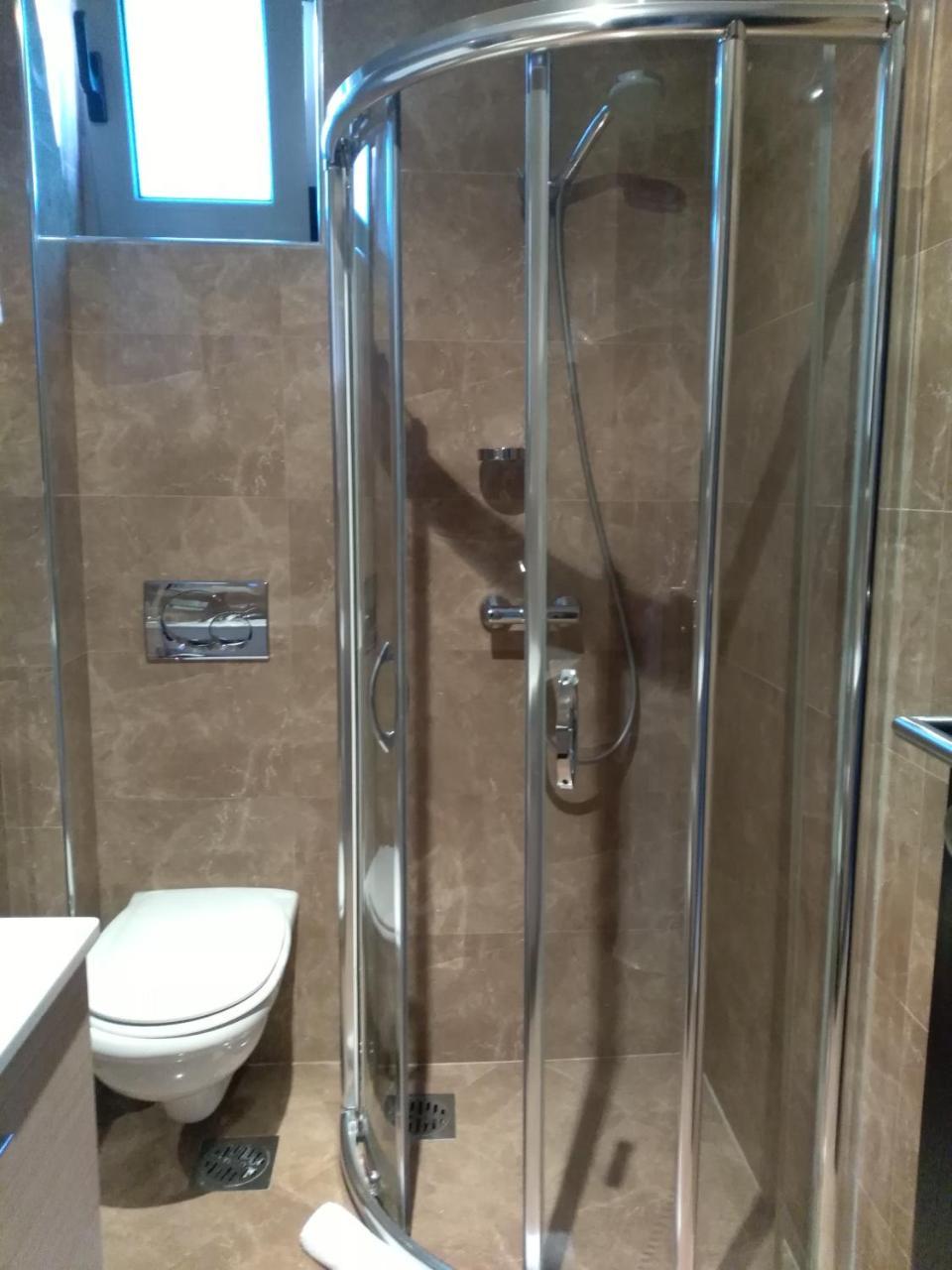 Vila V Lux Apartments Petrovac Екстериор снимка