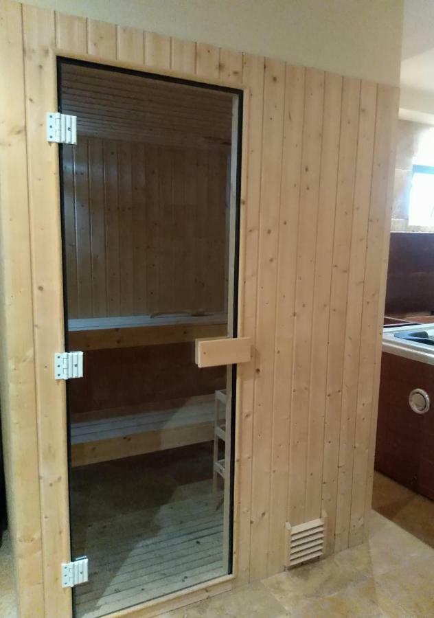 Vila V Lux Apartments Petrovac Екстериор снимка