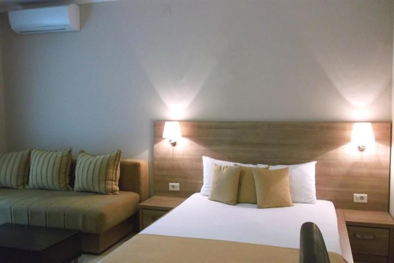 Vila V Lux Apartments Petrovac Екстериор снимка